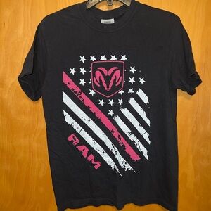 New black pink dodge ram tee S